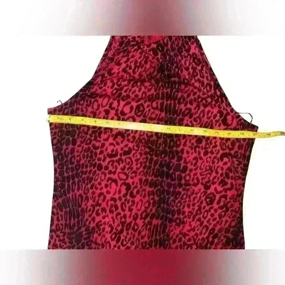 Mkors red/black  animalprint Sz S/P Sleeveless Mock Neck Mob Wife Office Siren - Picture 4 of 7